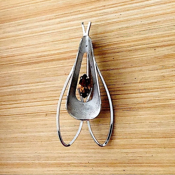 $28  Vintage Designer Estate Brooch  Sterling  Marked dce STERLING - Picture 2 of 6